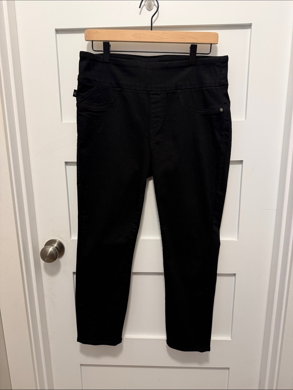 Rock & Republic Black Women’s Jeggings